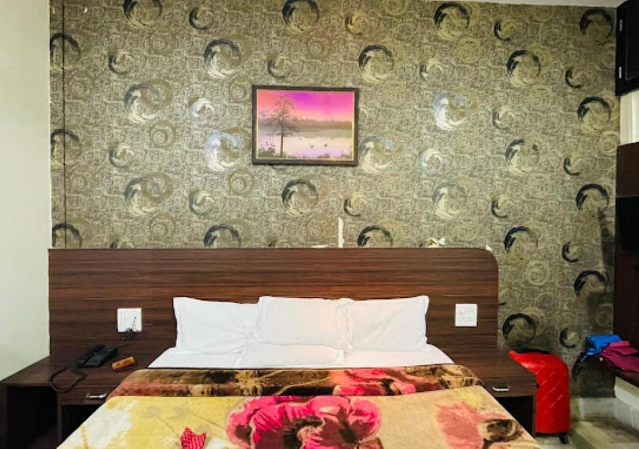 Liberty Guest House Varanasi — Photos 2